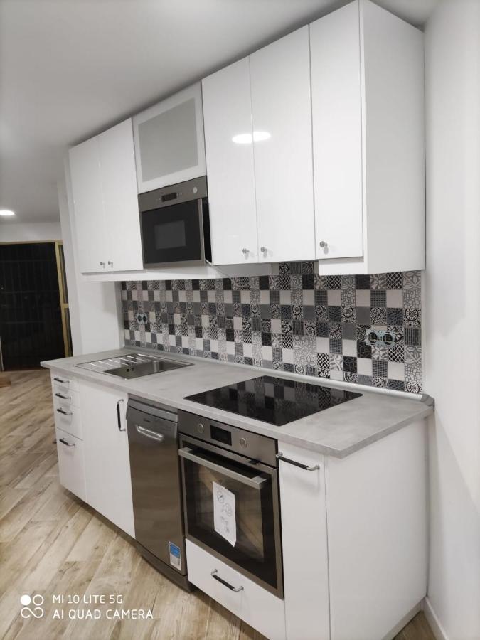 Feel At Home At Tamara Apartment - Two Steps To The Pool 托雷莫利诺斯 外观 照片
