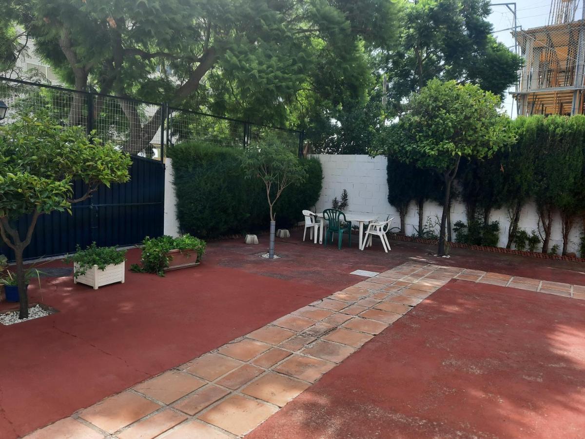 Feel At Home At Tamara Apartment - Two Steps To The Pool 托雷莫利诺斯 外观 照片